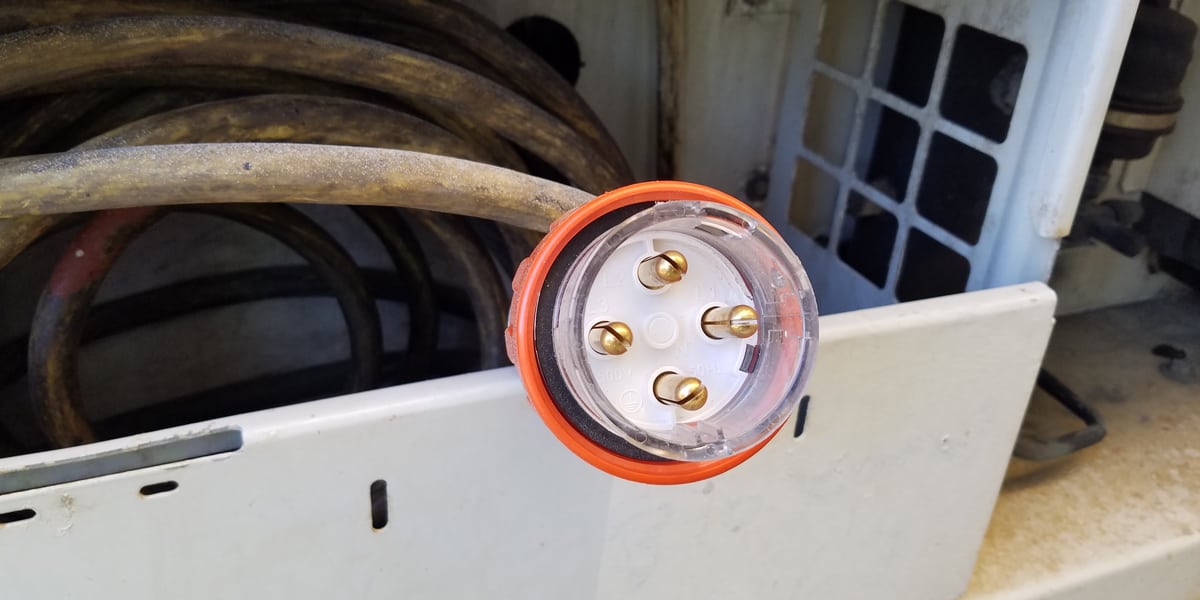 Three phase power plug for ContainerCo reefers